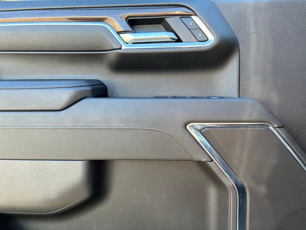 Thumbnail: 2024 Chevrolet Silverado 1500 - 20