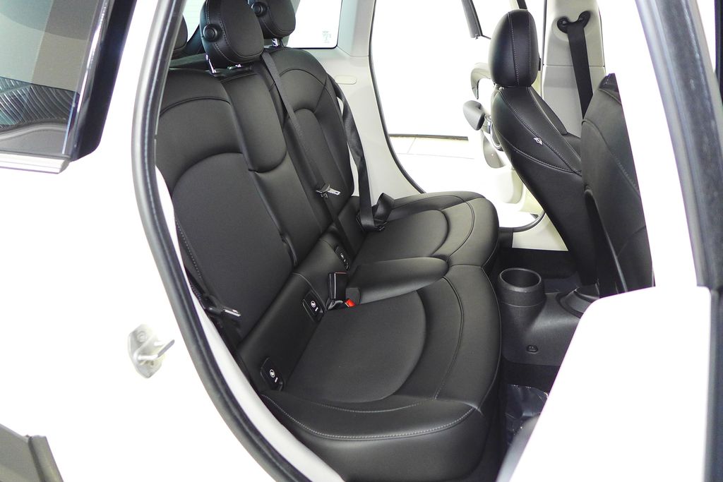 Thumbnail: 2015 MINI Cooper - 20