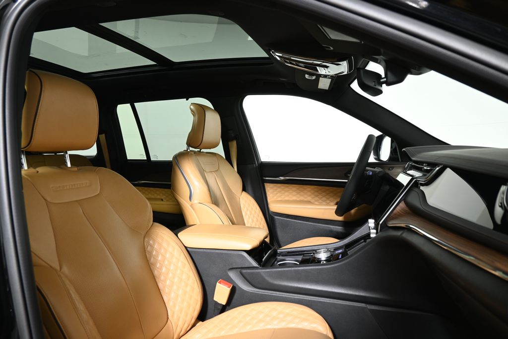 Thumbnail: 2023 Jeep Grand Cherokee - 27