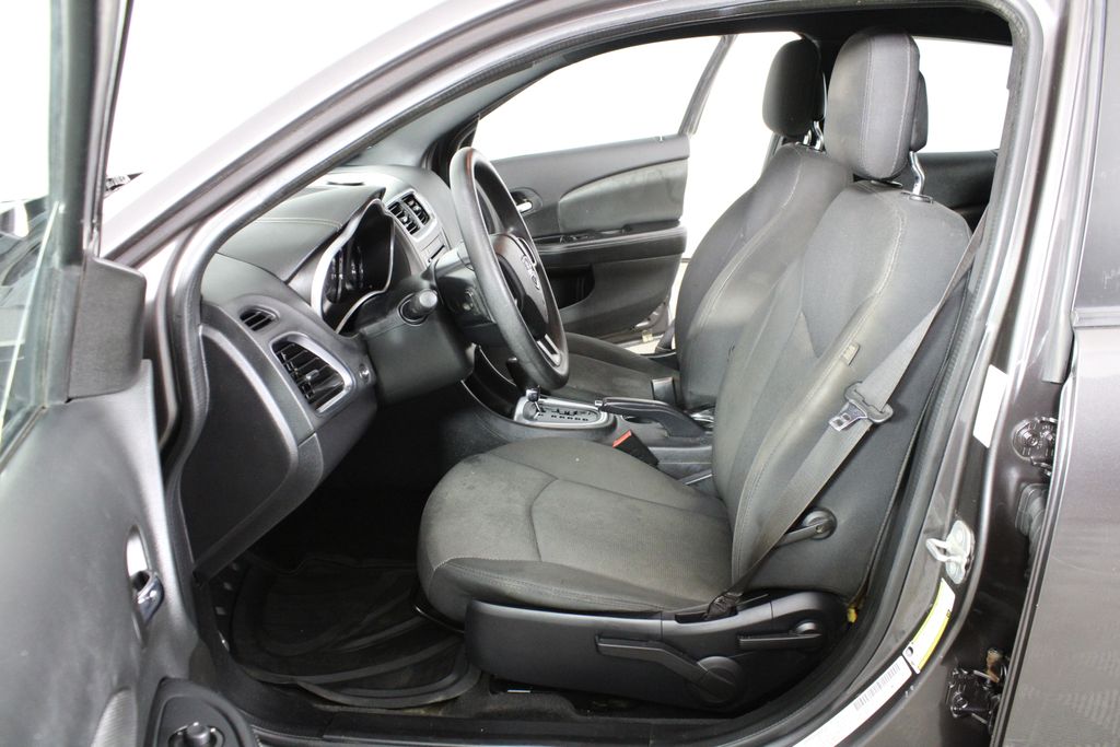 Used 2014 Dodge Avenger for sale in 