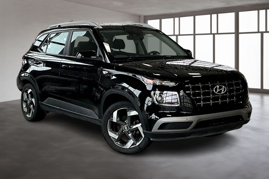 Used 2023 Black Hyundai SEL image 13