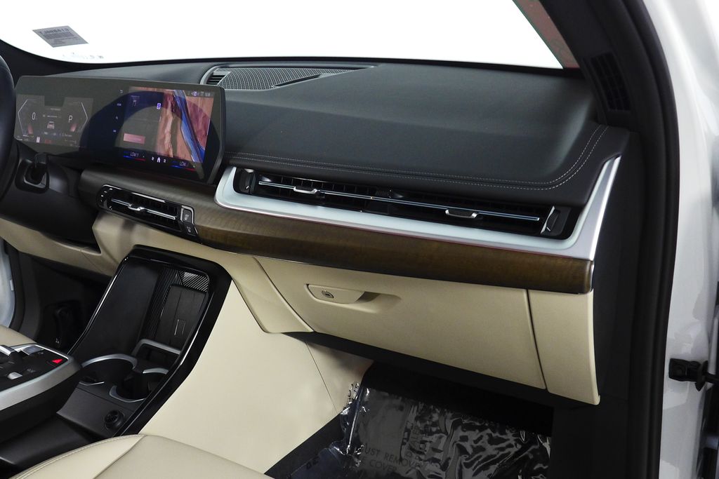 Thumbnail: 2025 BMW X1 - 14