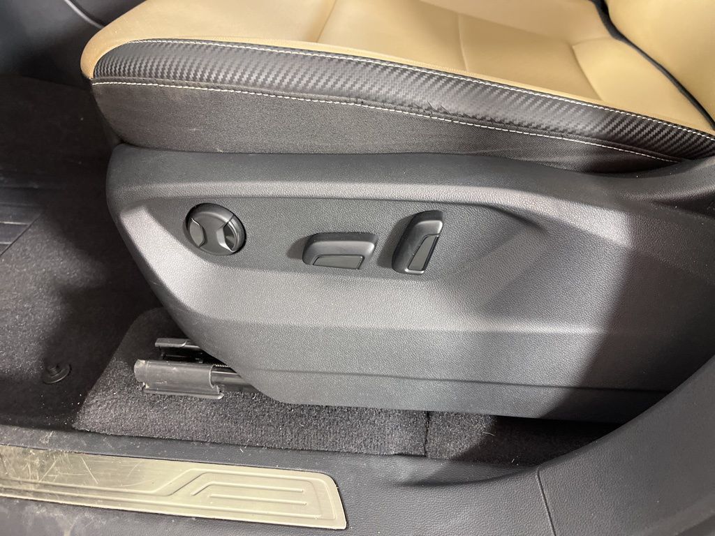 Thumbnail: 2022 Volkswagen Atlas - 25