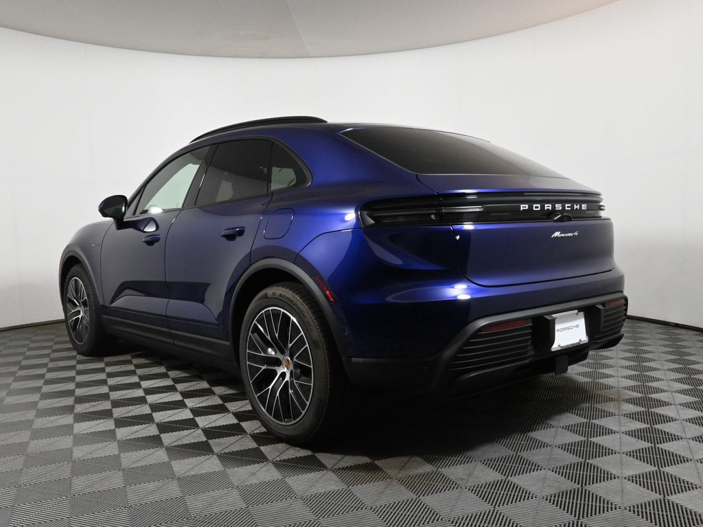 Thumbnail: 2025 Porsche Macan - 3