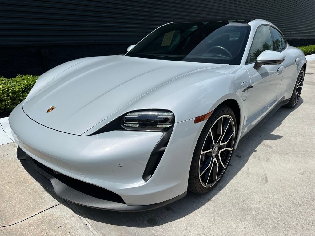 Thumbnail: 2024 Porsche Taycan - 7