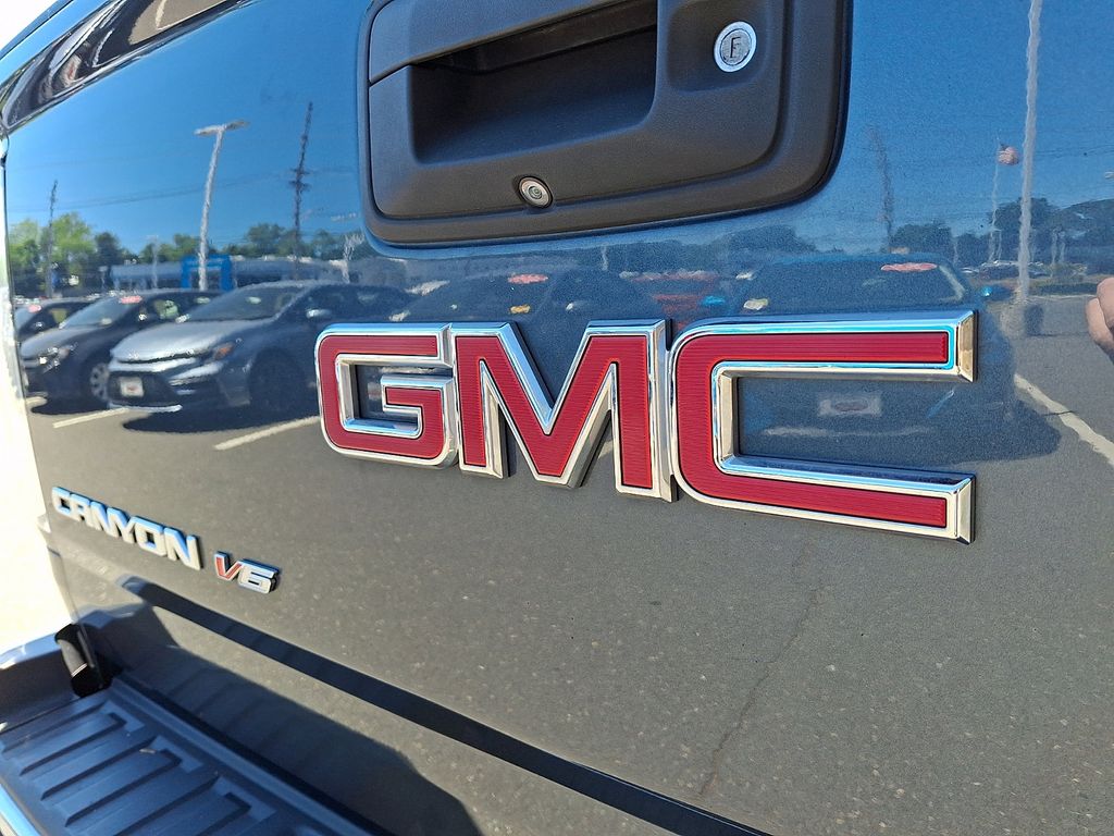 Thumbnail: 2019 GMC Canyon - 30