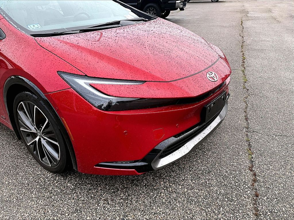2024 Toyota Prius — photo 8