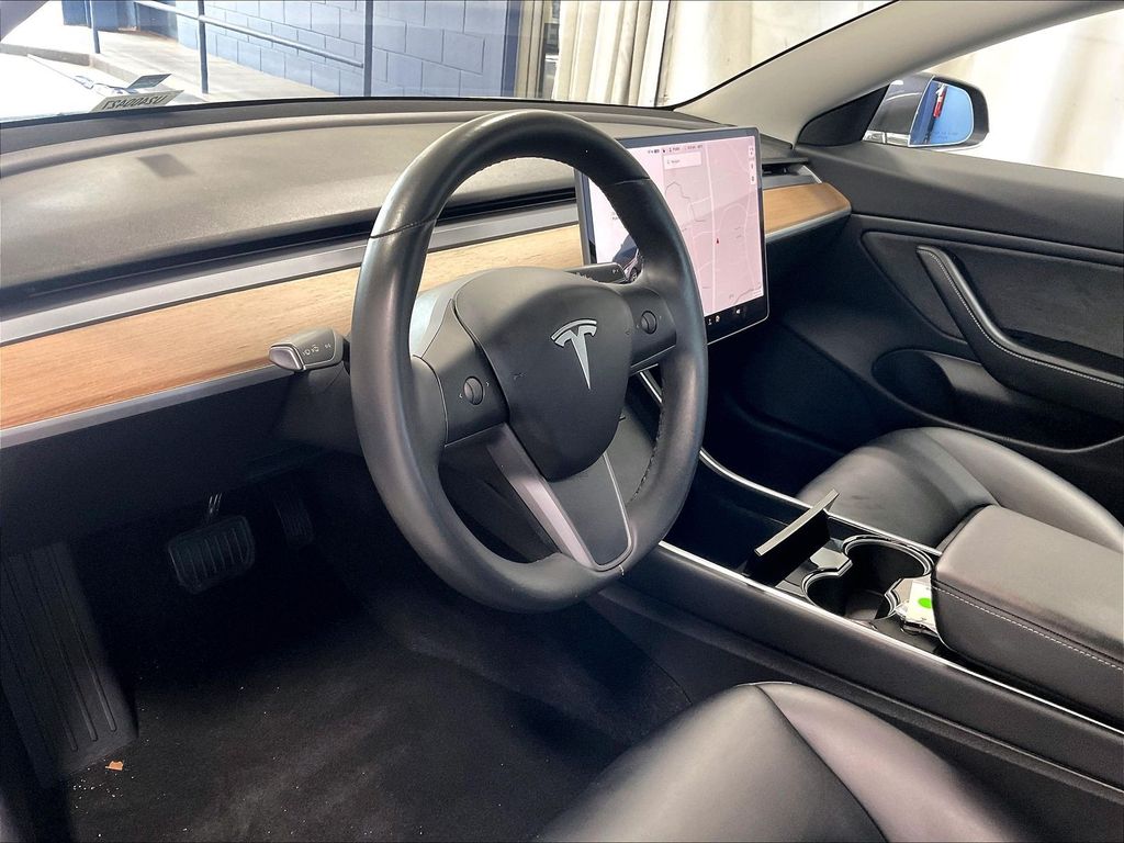 2018 Tesla Model 3 — photo 8