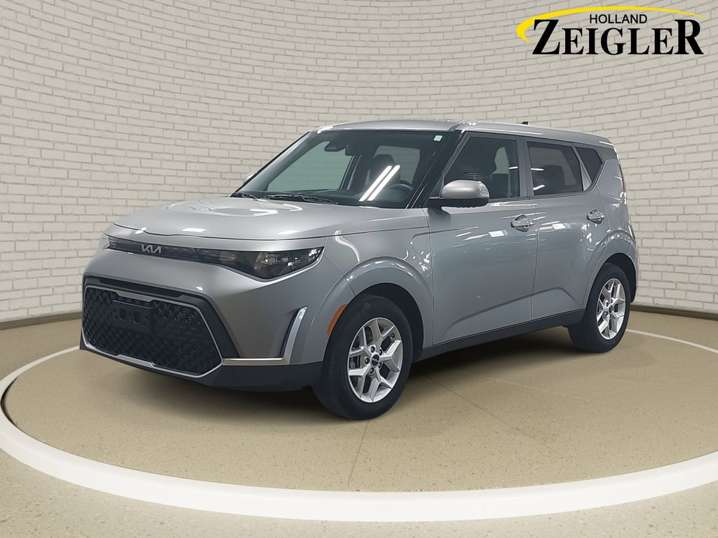 2025 Kia Soul LX FWD
