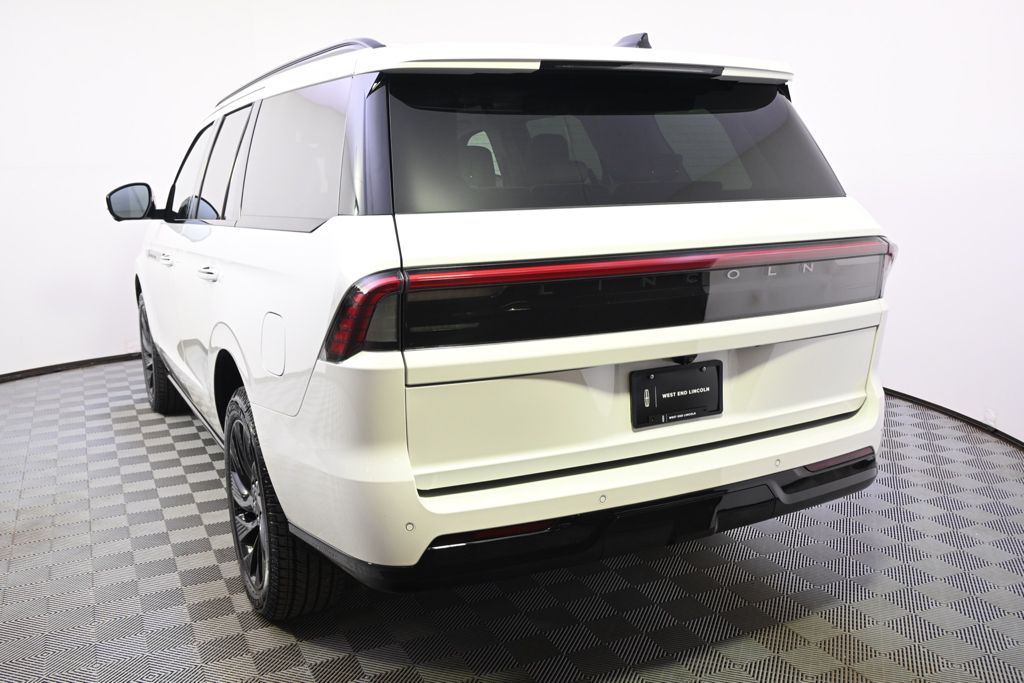 New 2026 White Lincoln Reserve image 4