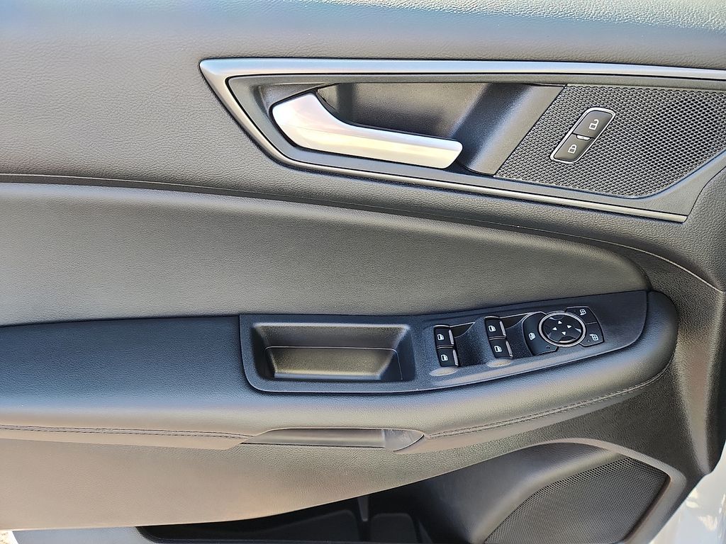 Thumbnail: 2024 Ford Edge - 15