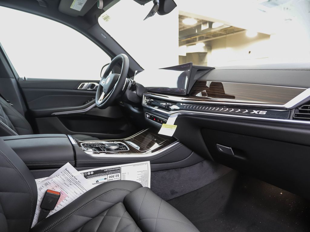Thumbnail: 2026 BMW X5 - 30