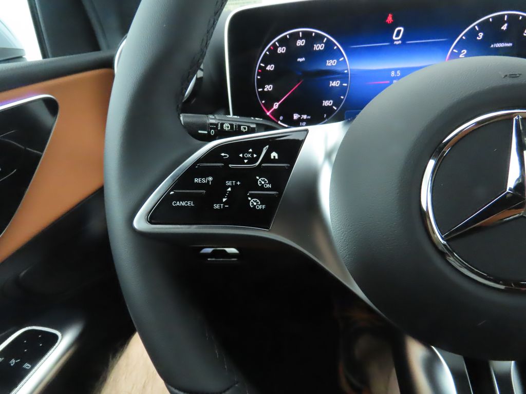 2025 Mercedes-Benz GLC 300 12