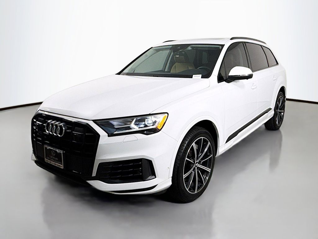 Thumbnail: 2020 Audi Q7 - 1