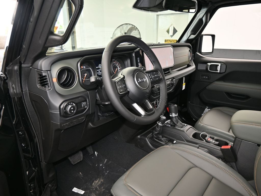 New 2026 Black Clearcoat Jeep Mojave image 10