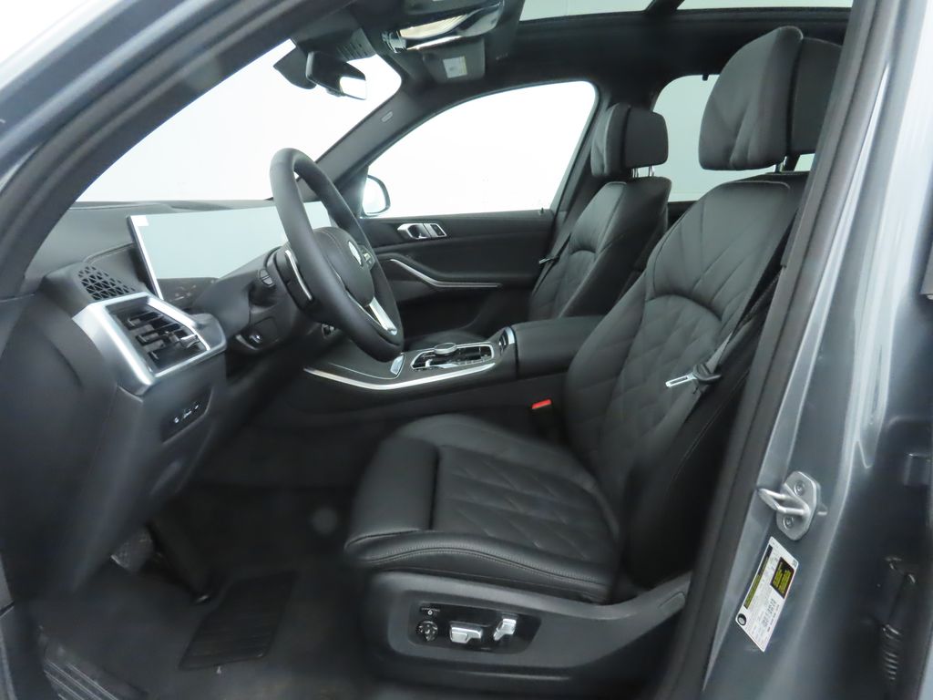Thumbnail: 2026 BMW X5 - 21