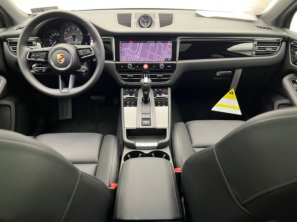 Thumbnail: 2025 Porsche Macan - 27