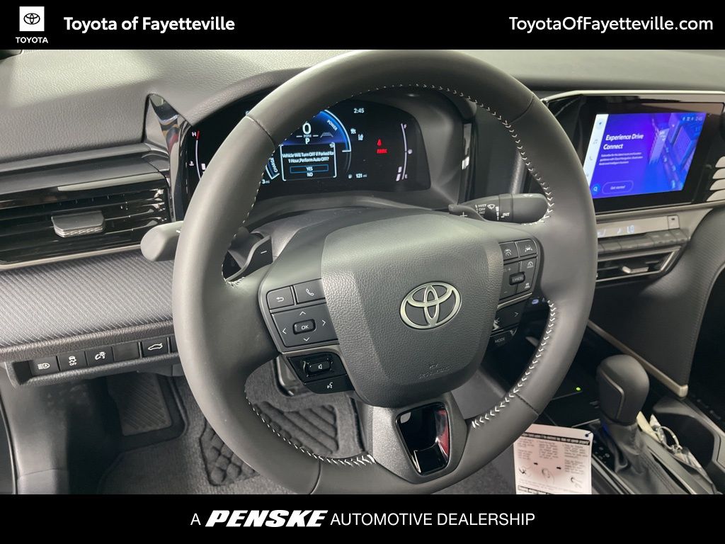 2025 Toyota Camry SE 26