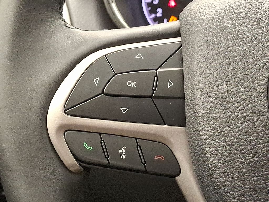 Thumbnail: 2019 Jeep Grand Cherokee - 23