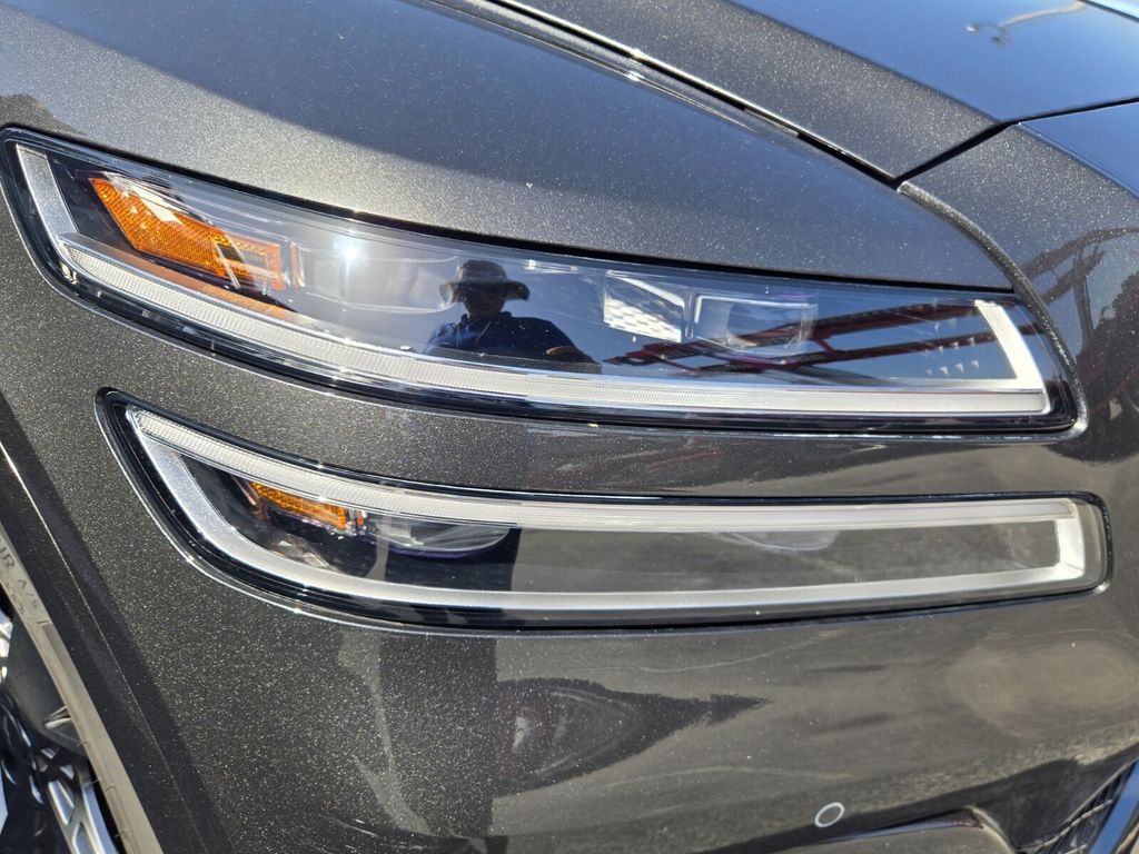 2024 Genesis GV80 - $52,999