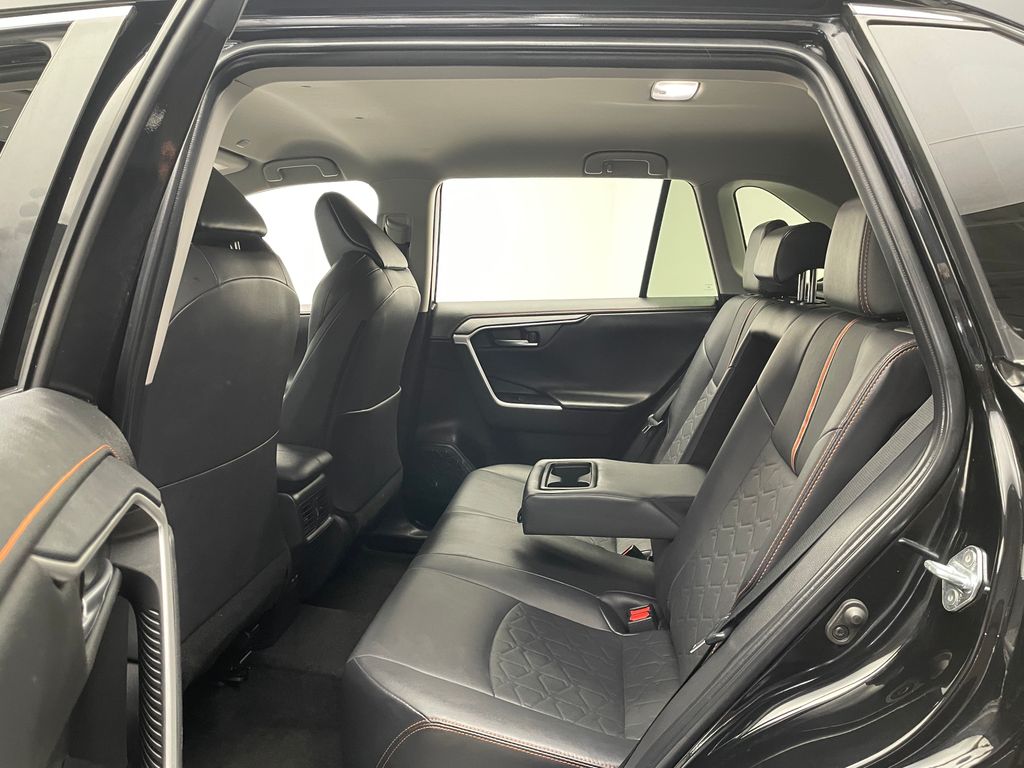 2023 Toyota RAV4 Adventure 32