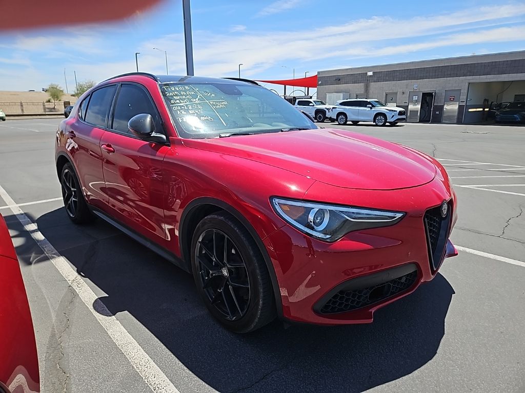 Thumbnail: 2019 Alfa Romeo Stelvio - 4