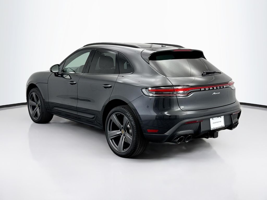 Thumbnail: 2026 Porsche Macan - 3
