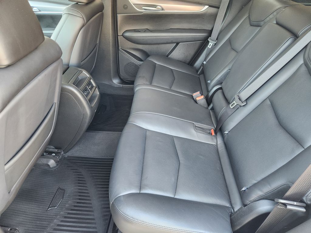 2018 Cadillac XT5 Luxury White at Bayshore Chrysler Jeep Dodge Ram