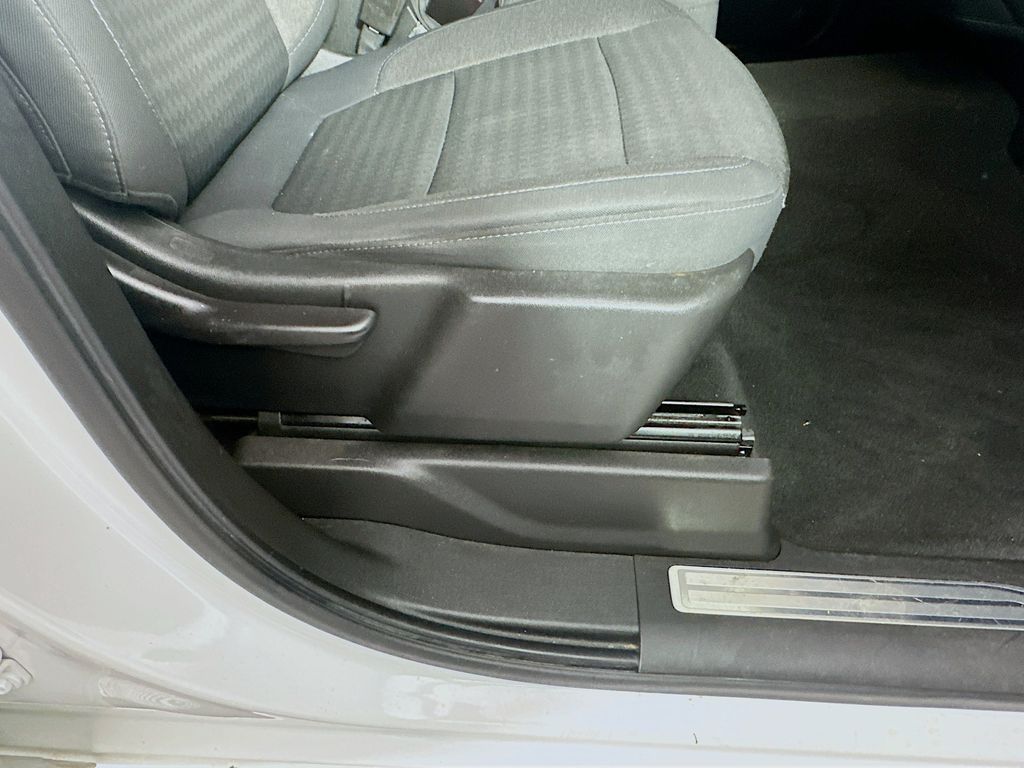 Used 2020 White Chevrolet LT image 22