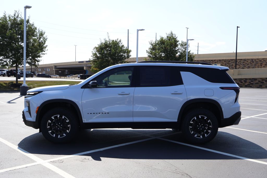 Thumbnail: 2026 Chevrolet Traverse - 4