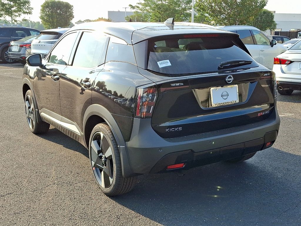 Thumbnail: 2025 Nissan Kicks - 3