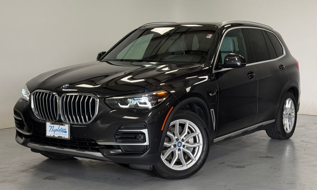 Gray (Dark Graphite) 2023 BMW X5 SUV / Crossover All-Wheel Drive 8-Speed Automatic