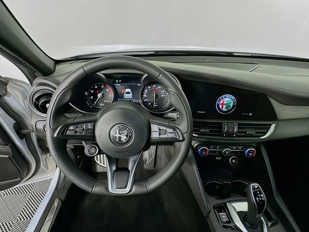 2022 Alfa Romeo Giulia Ti 11