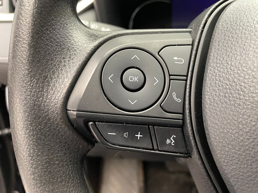 2023 Toyota RAV4 XLE 22