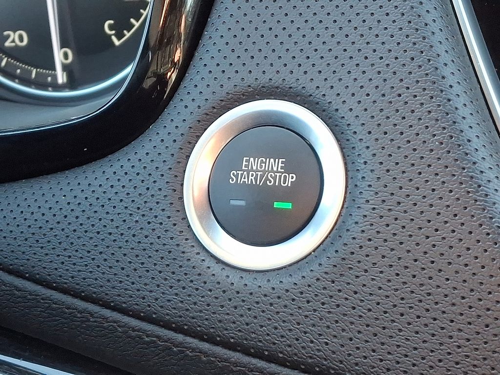 Thumbnail: 2024 Cadillac XT5 - 25