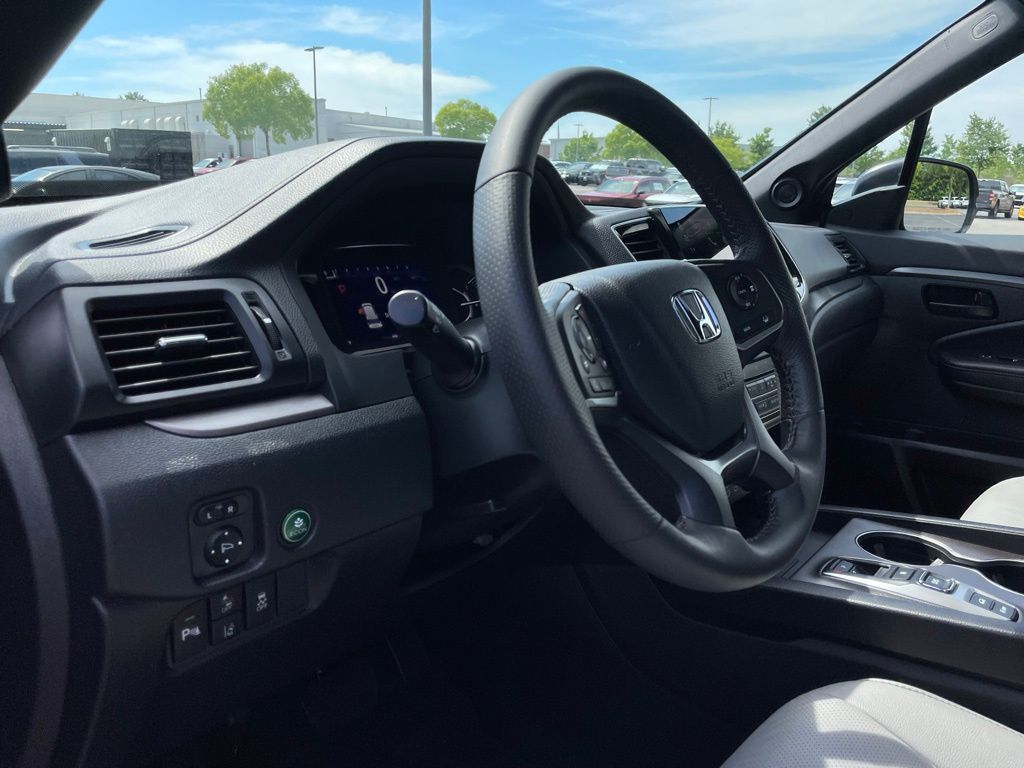Thumbnail: 2025 Honda Passport - 28