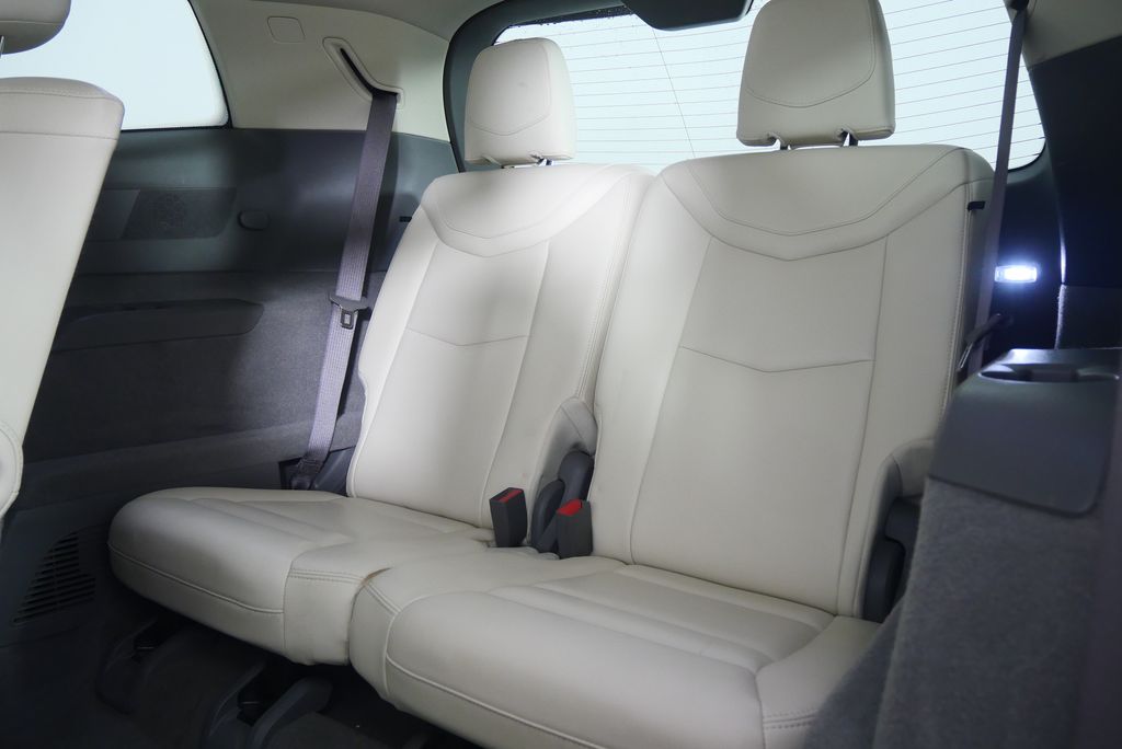 Thumbnail: 2021 Cadillac XT6 - 18