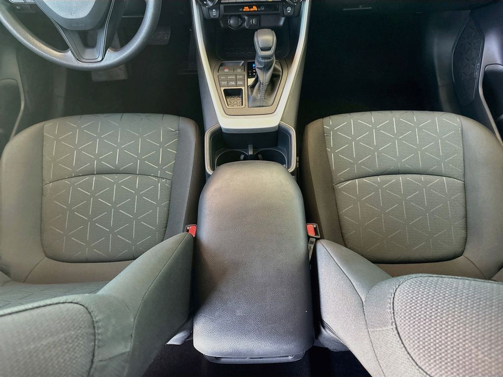 Thumbnail: 2025 Toyota RAV4 - 16