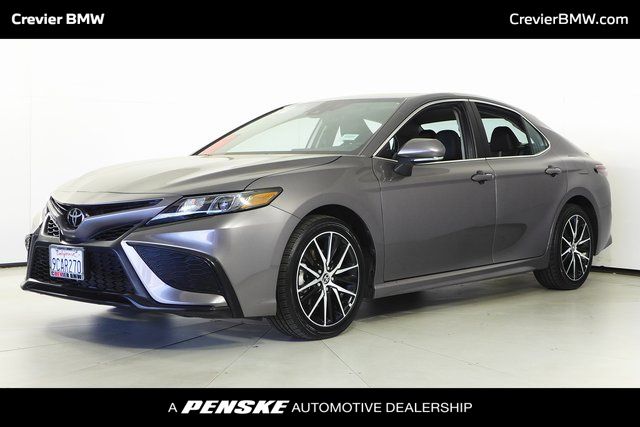 2022 Toyota Camry SE -
                Santa Ana, CA