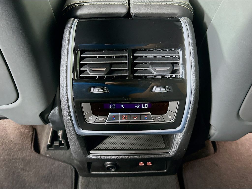 Thumbnail: 2026 BMW X5 - 18