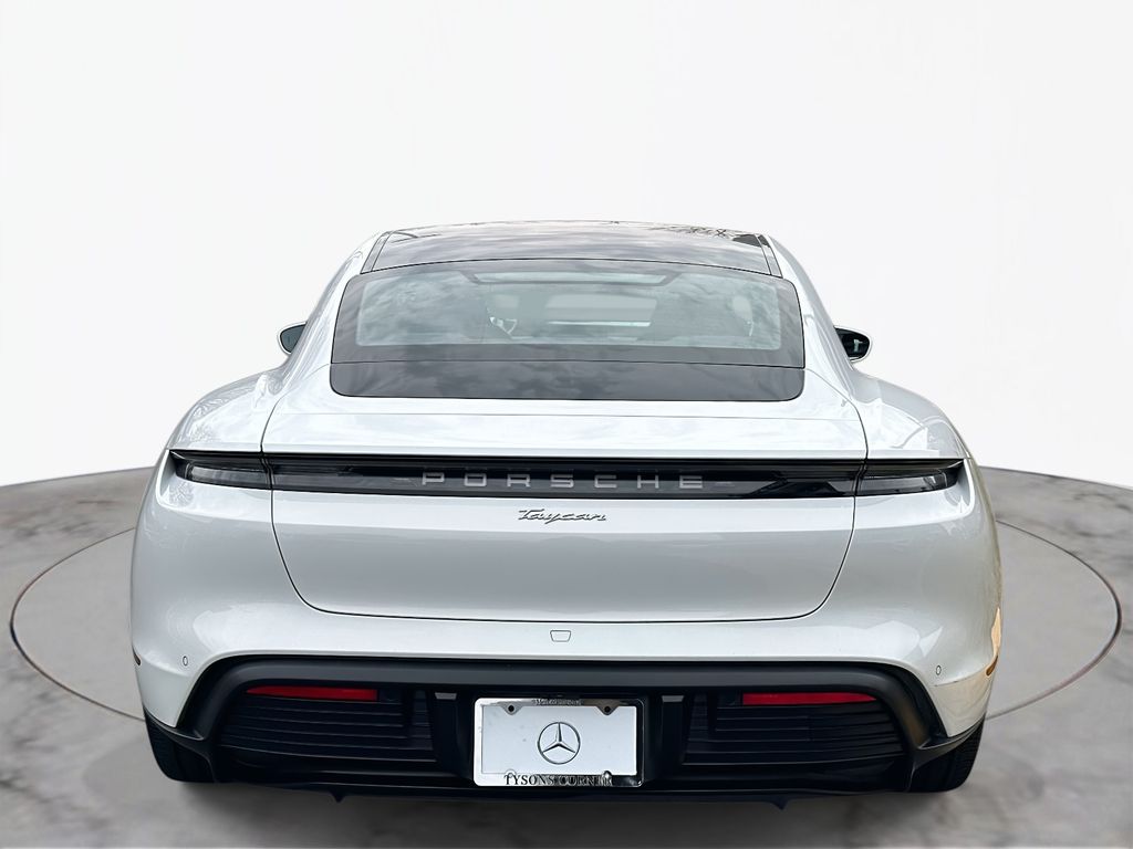 Thumbnail: 2021 Porsche Taycan - 11
