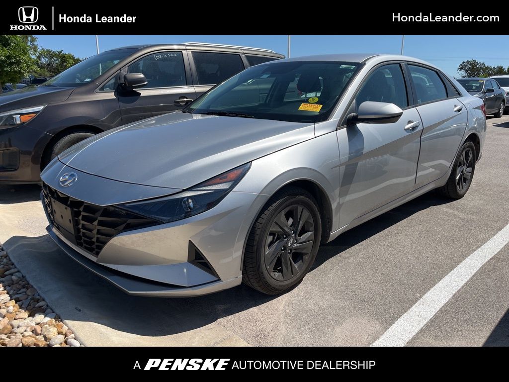 2021 Hyundai Elantra SEL Hero Image