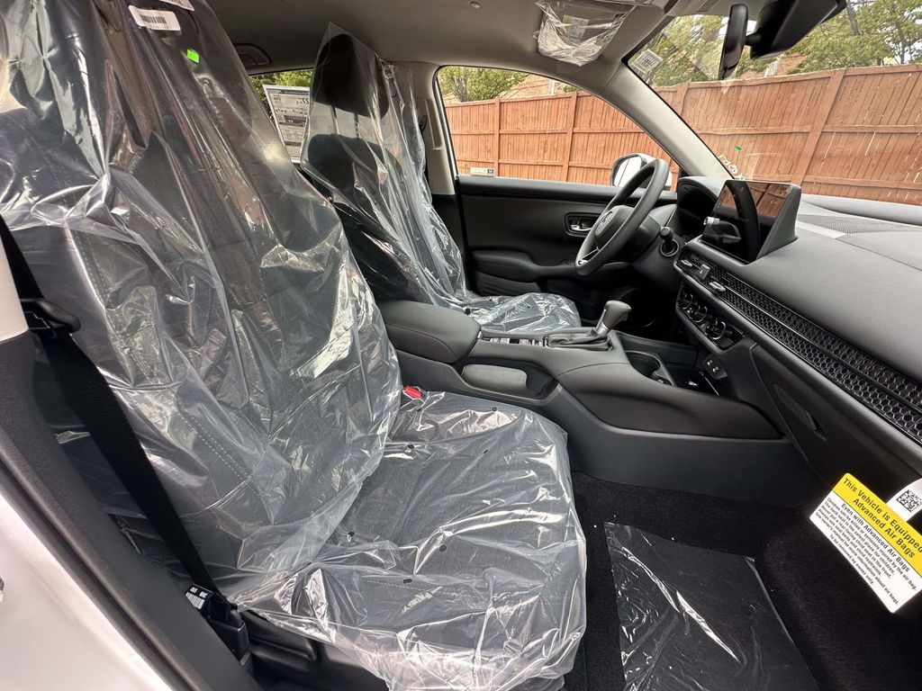 2026 Honda HR-V LX - Photo 16