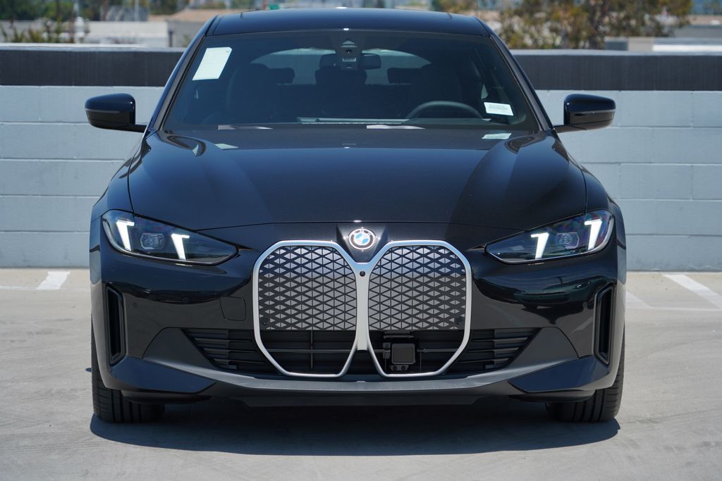 Thumbnail: 2026 BMW i4 - 2