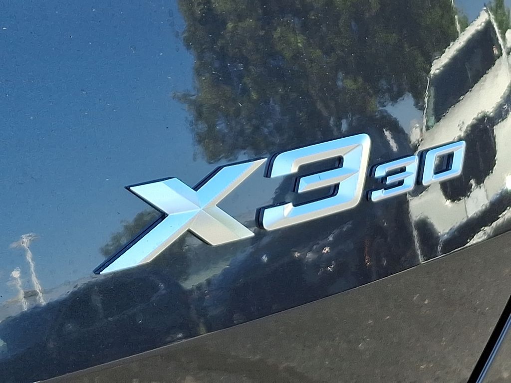 Thumbnail: 2026 BMW X3 - 11