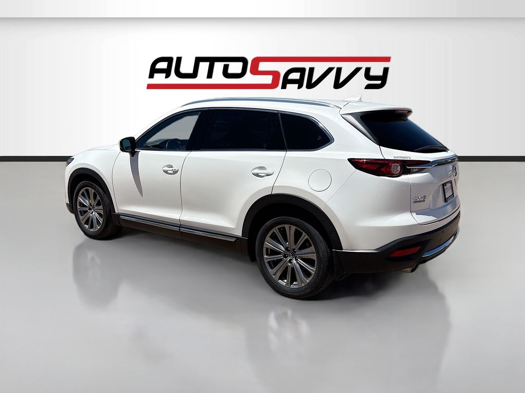 Used 2023 White Mazda Signature image 5