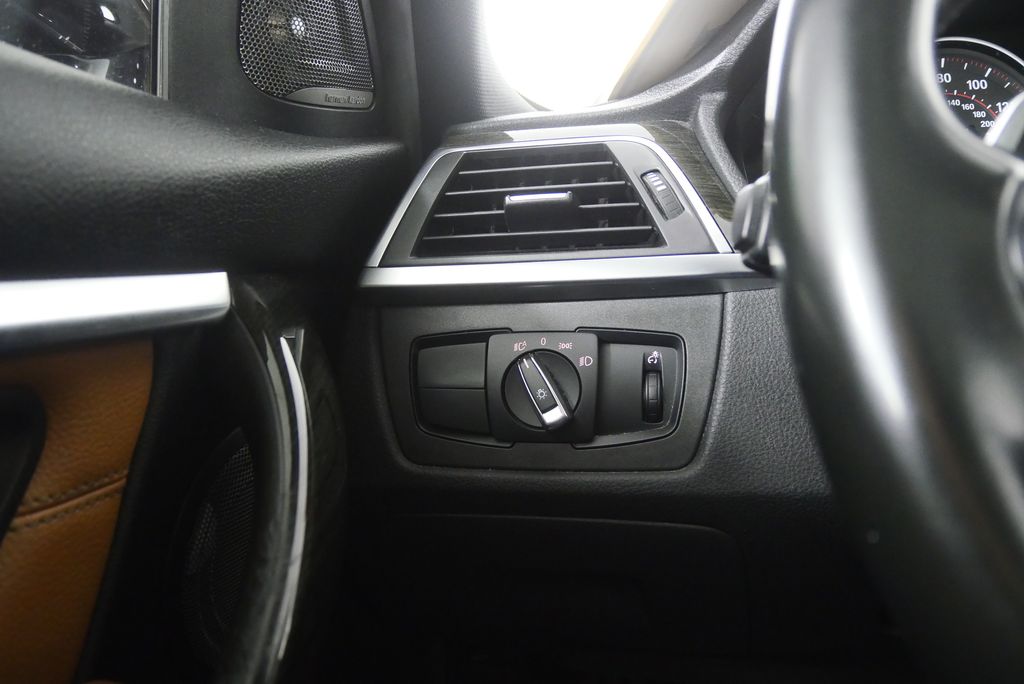 Thumbnail: 2017 BMW 3 Series - 19