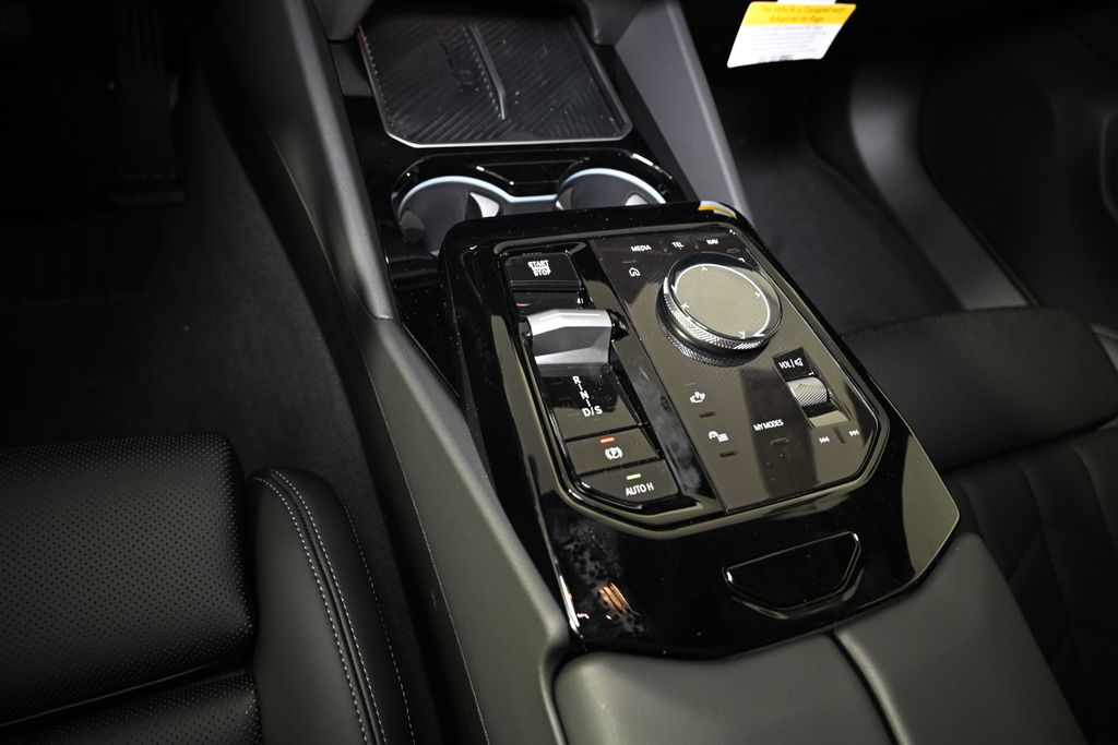 Thumbnail: 2026 BMW 5 Series - 19