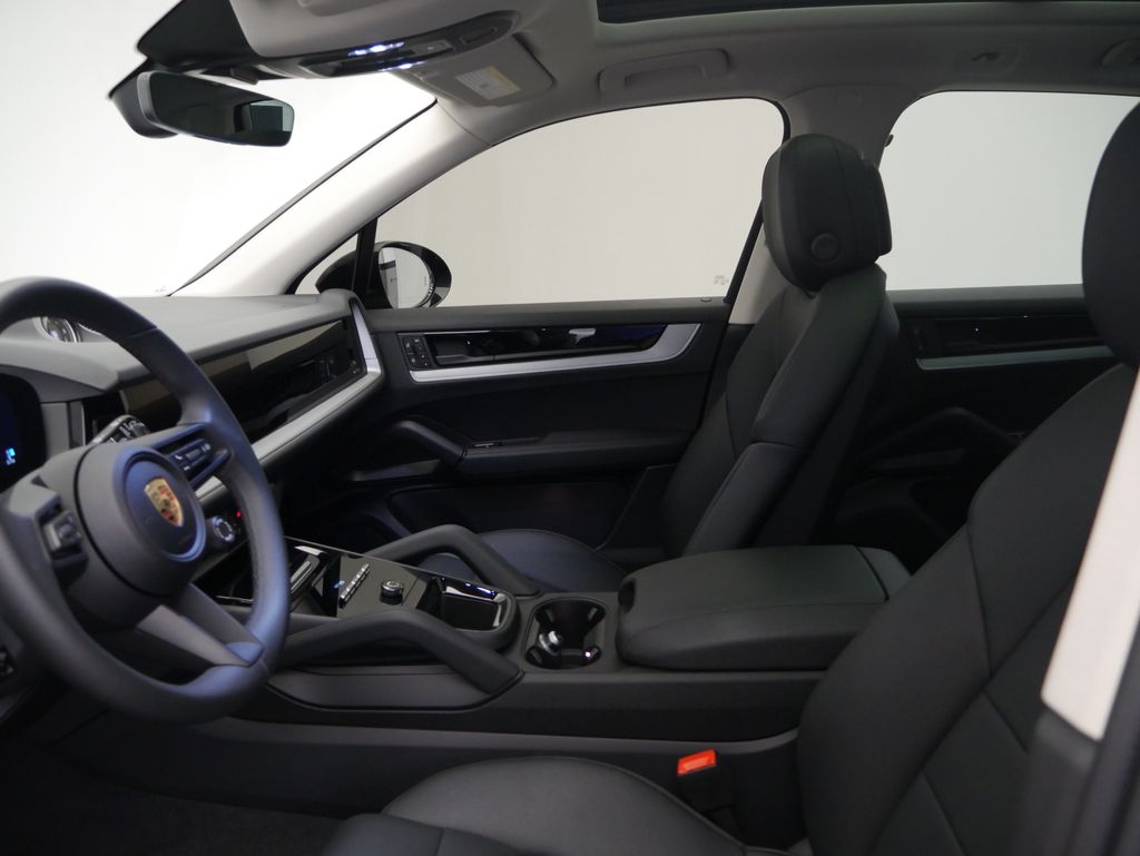Thumbnail: 2024 Porsche Cayenne - 5