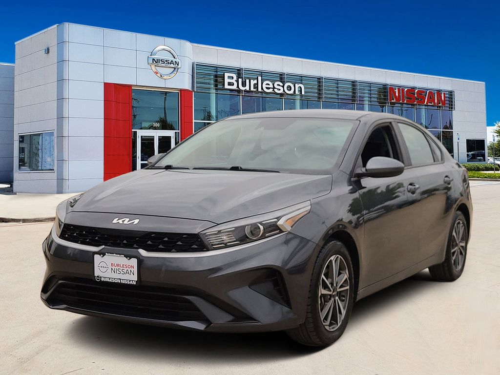 Gravity Gray 2022 Kia Forte LXS FWD Sedan Front-Wheel Drive Continuously Variable Transmission